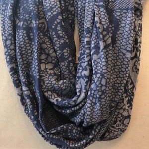 Blue & gray scarf